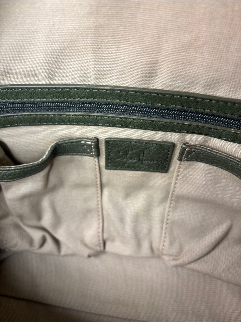 π₯Cole Haan Vintage green leather satchel with a structured, top handle design - Picture 10 of 16